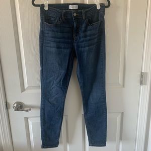 Studio Blue dark wash stretchy skinny jeans size 29R